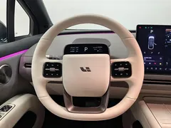 2025 Li Auto i6 2WD Standard, белый — фото 33