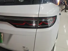 2025 BYD Song L PHEV Smart Driving 112km Exceed, белый — фото 8