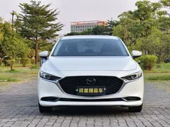 2020 Mazda 3 2.0L AT, белый — фото 2
