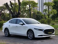 2020 Mazda 3 2.0L AT, белый — фото 3