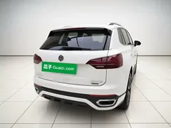 2022 Volkswagen Tayron 380TSI 4WD R-Line, белый — фото 3
