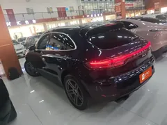 2021 Porsche Macan 2.0T, синий — фото 11