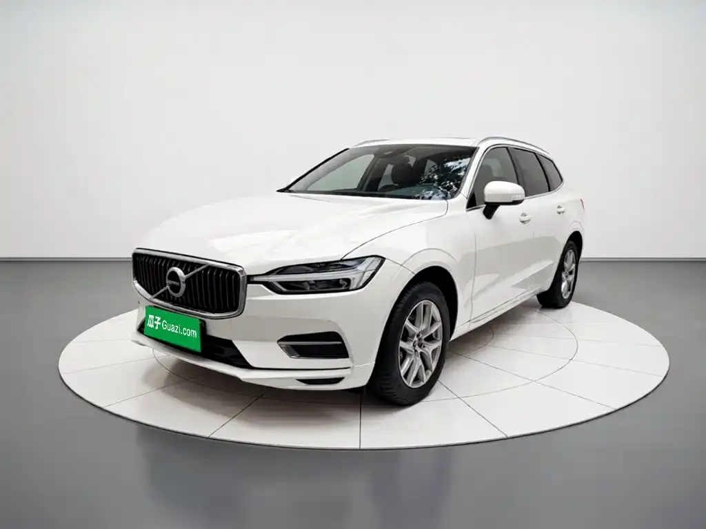 2021 Volvo XC60 4WD Luxury