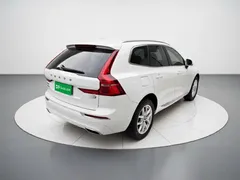 2021 Volvo XC60 4WD Luxury, белый — фото 4