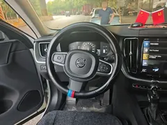 2021 Volvo XC60 4WD Luxury, белый — фото 6
