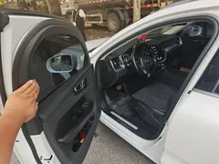 2021 Volvo XC60 4WD Luxury, белый — фото 12