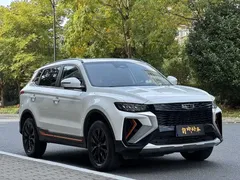 2022 Geely Atlas 1.8T DCT Smart, белый — фото 3
