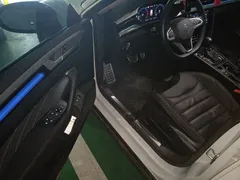 2023 Volkswagen CC Shooting Brake 380TSI, белый — фото 17