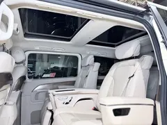 2022 Mercedes-Benz V-Class V 260 Premium — фото 8