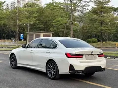 2022 BMW 3 Series 325Li M Sport, белый — фото 10
