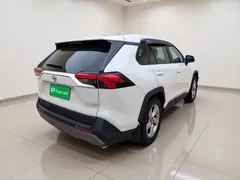 2022 Toyota RAV4 2.0L CVT 2WD Fashion, белый — фото 4