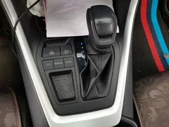2022 Toyota RAV4 2.0L CVT 2WD Fashion, белый — фото 10