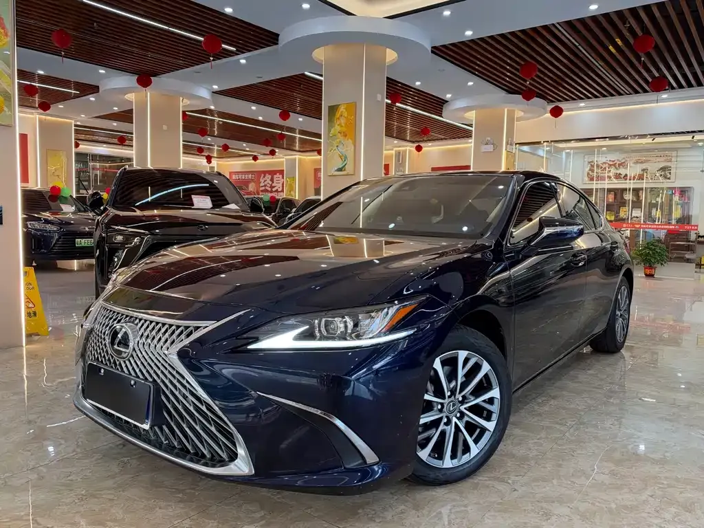 2023 Lexus ES 200 Excellence