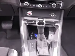 2021 Audi Q3 35 TFSI Sport, белый — фото 24