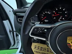 2021 Porsche Macan 2.0T, белый — фото 17