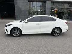 2023 Kia Cerato 1.5L CVT Luxury, белый — фото 3
