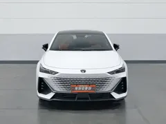 2022 Changan UNI-V 1.5T Premium, белый — фото 3