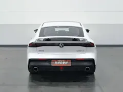 2022 Changan UNI-V 1.5T Premium, белый — фото 4