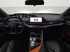 2022 Changan UNI-V 1.5T Premium, белый — фото 5
