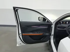 2022 Changan UNI-V 1.5T Premium, белый — фото 8