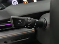 2022 Changan UNI-V 1.5T Premium, белый — фото 21