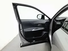 2022 Toyota Venza 2.0L CVT 2WD Luxury — фото 8