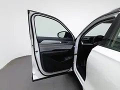 2023 Volkswagen Talagon 380TSI 4WD R-Line, белый — фото 8
