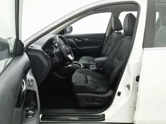 2021 Nissan X-Trail 2.5L CVT 4WD XL ITS 7-seat Luxury, белый — фото 10