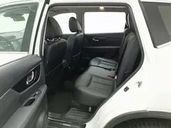 2021 Nissan X-Trail 2.5L CVT 4WD XL ITS 7-seat Luxury, белый — фото 15