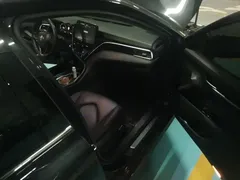 2021 Toyota Camry 2.5G Luxury, чёрный — фото 19