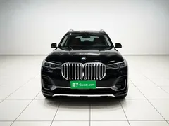 2022 BMW X7 xDrive40i Luxury Package, чёрный — фото 2