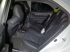 2021 Toyota Camry 2.5G Luxury, белый — фото 13