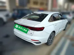 2022 Geely Emgrand 4th Gen 1.5L CVT Premium, белый — фото 4