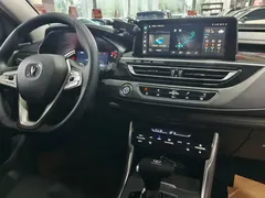 2023 Changan CS75 1.5T DCT Luxury — фото 6