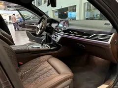 2021 BMW 7 Series 740Li Leading M Sport Package — фото 8