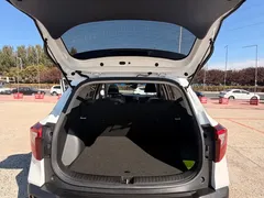 2023 Kia Seltos 1.5L CVT Luxury, белый — фото 13