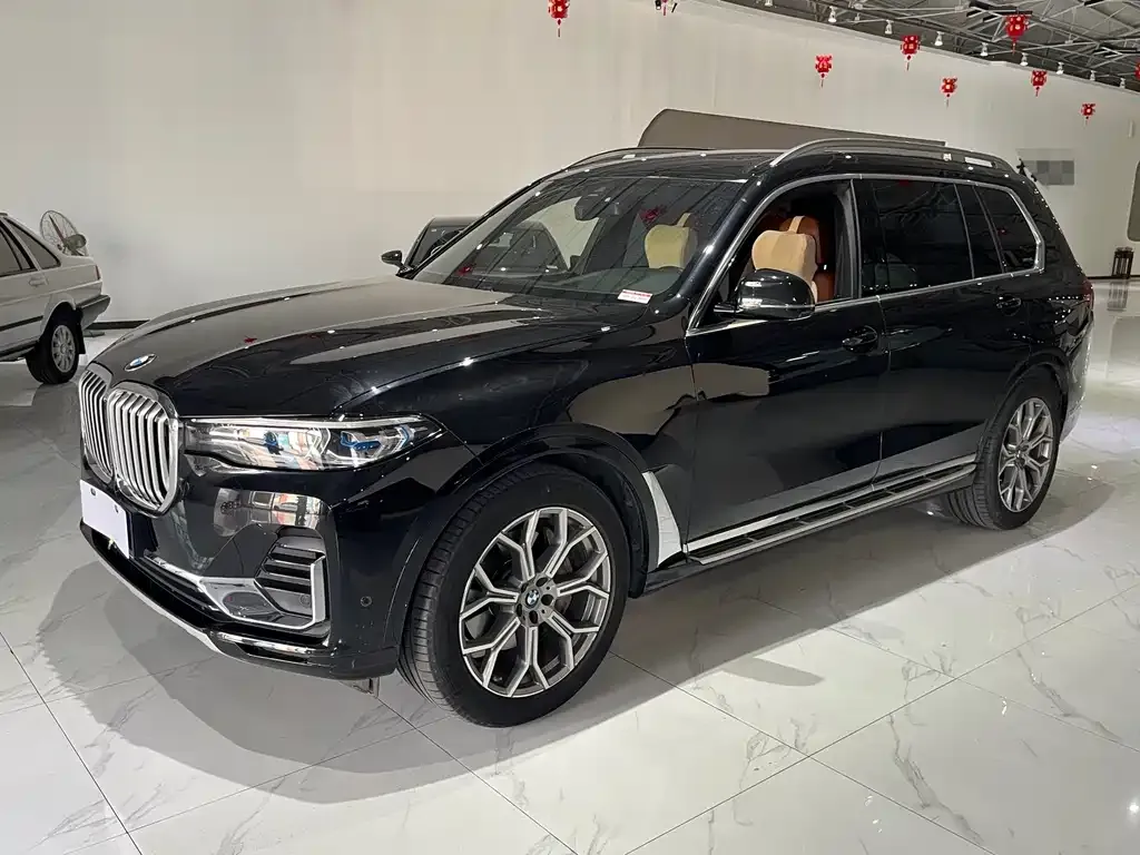 2022 BMW X7 xDrive40i Premium Luxury Package