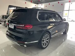 2022 BMW X7 xDrive40i Premium Luxury Package, чёрный — фото 5