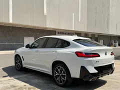 2022 BMW X4 25i M Sport Package, белый — фото 7