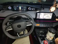2022 Changan UNI-V 1.5T Premium — фото 12