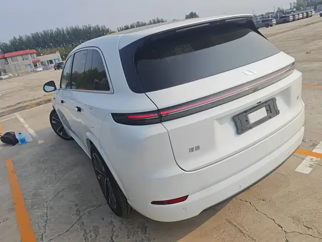 2025 Li Auto L7
