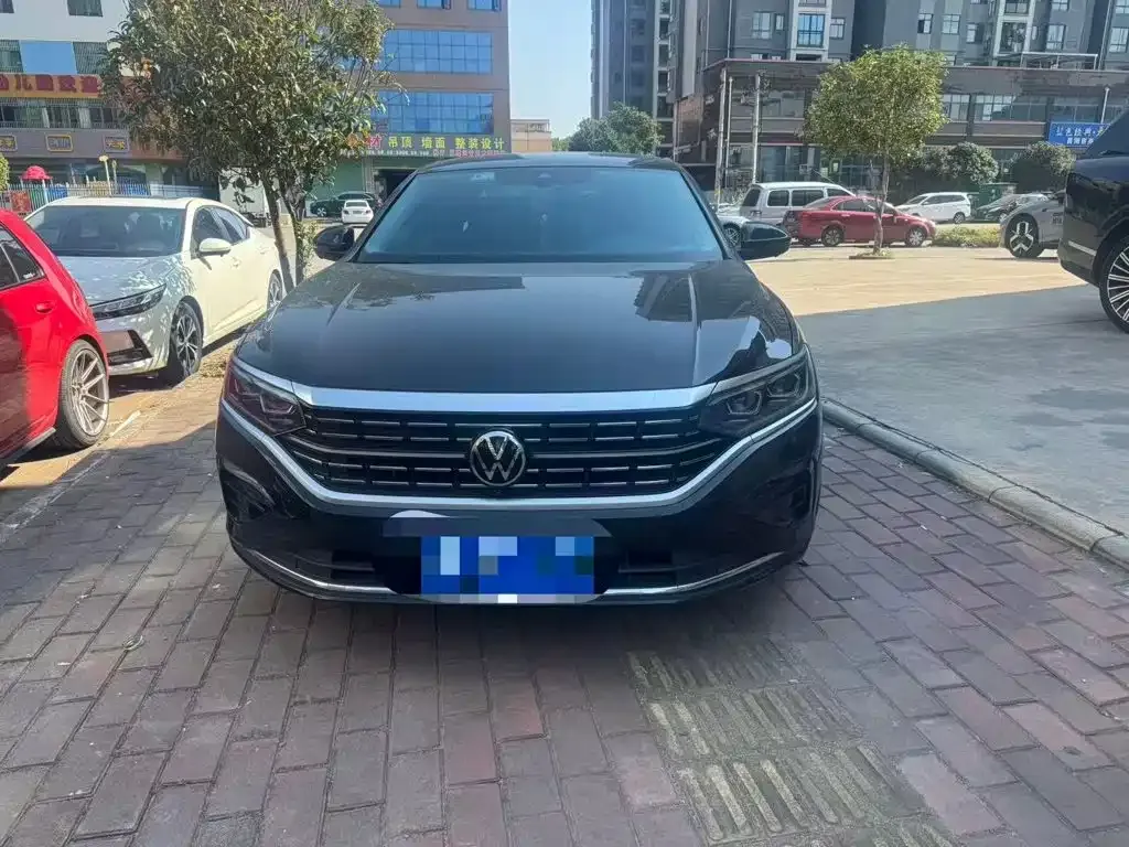 2023 Volkswagen Passat 330TSI Luxury
