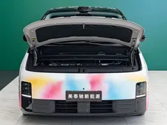 2024 Li Auto MEGA Ultra, белый — фото 5