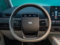 2024 Li Auto MEGA Ultra, белый — фото 13