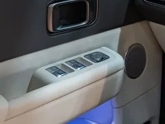 2024 Li Auto MEGA Ultra, белый — фото 15