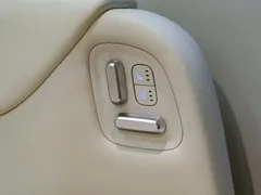 2024 Li Auto MEGA Ultra, белый — фото 16