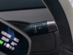 2024 Li Auto MEGA Ultra, белый — фото 18