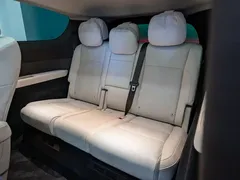 2024 Li Auto MEGA Ultra, белый — фото 20