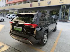 2021 Toyota RAV4 2.0L CVT 2WD Fashion Plus, чёрный — фото 4