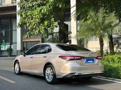 2023 Toyota Camry 2.0G Luxury — фото 3